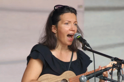 Marcela Brožová / ukulelistka
